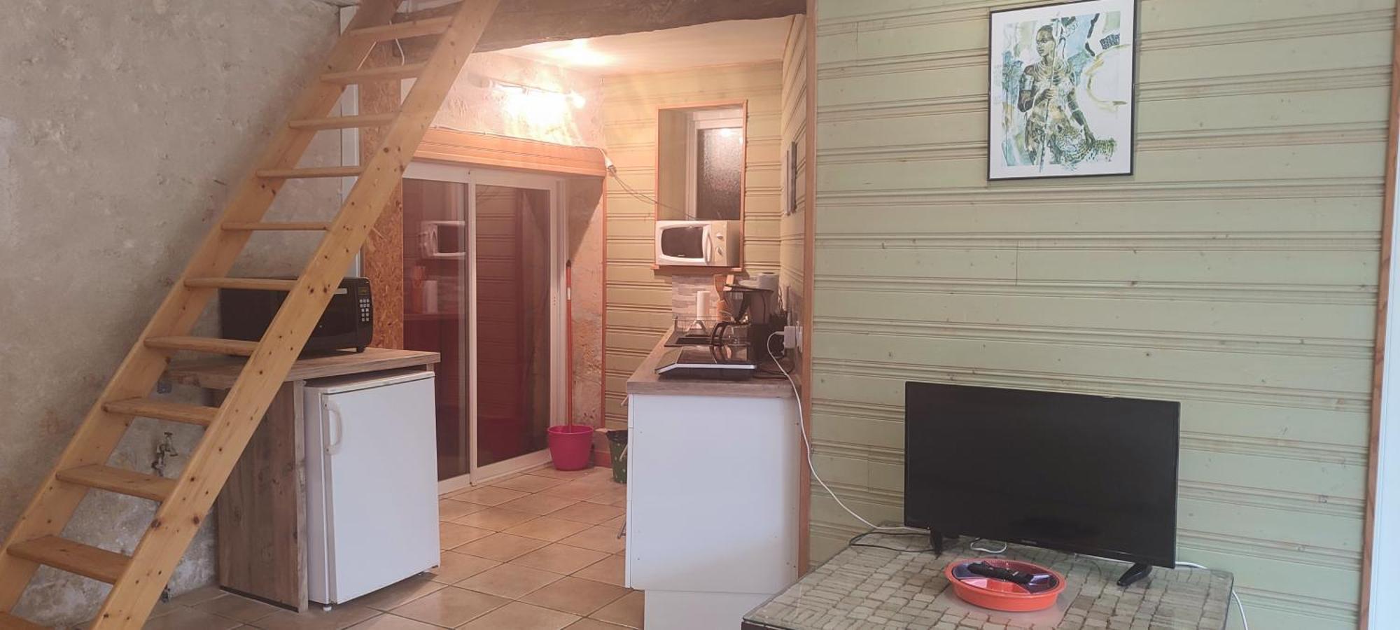 Gite Cosy, Sur Jardin, Terrasse Privee, Parking Au Calme En Rdc Gémozac Kültér fotó