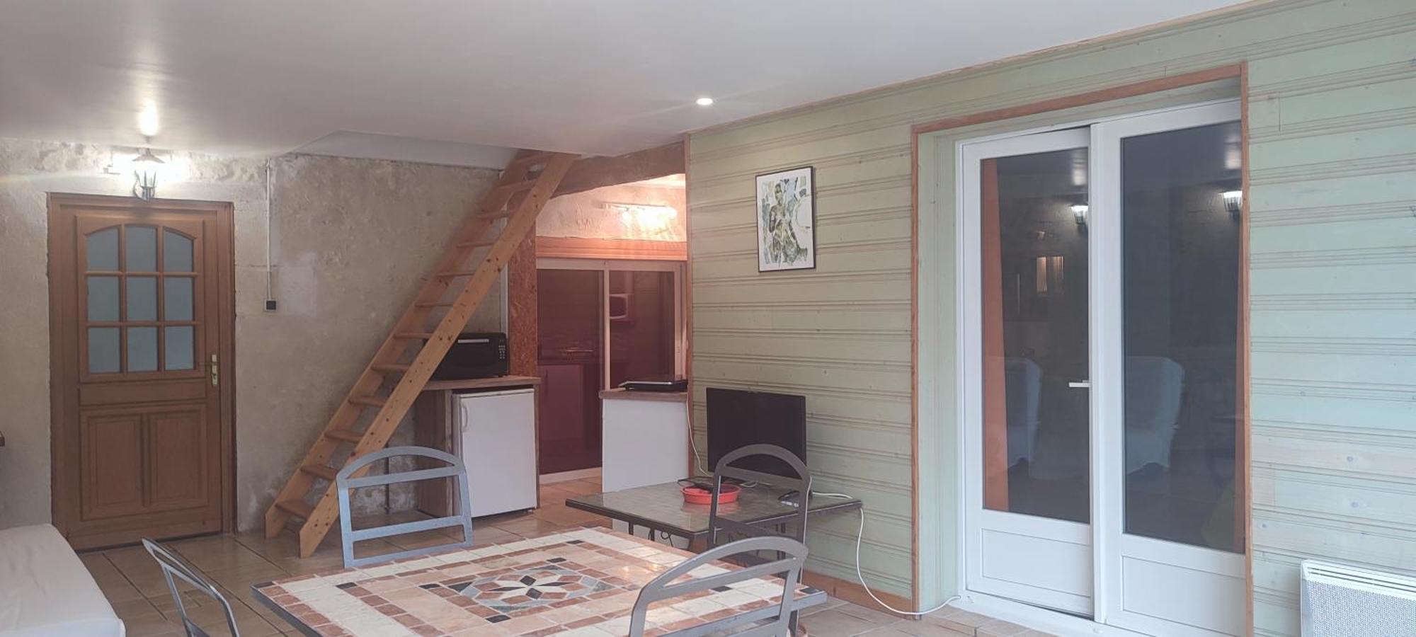 Gite Cosy, Sur Jardin, Terrasse Privee, Parking Au Calme En Rdc Gémozac Kültér fotó