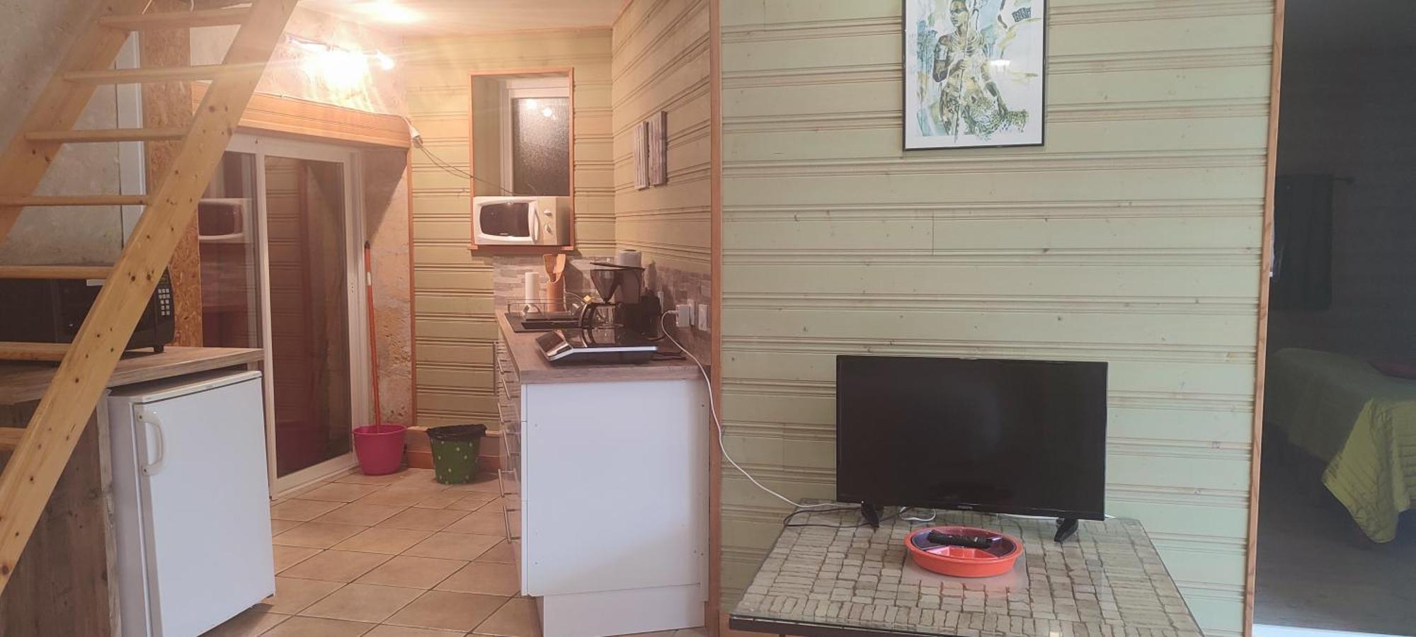 Gite Cosy, Sur Jardin, Terrasse Privee, Parking Au Calme En Rdc Gémozac Kültér fotó
