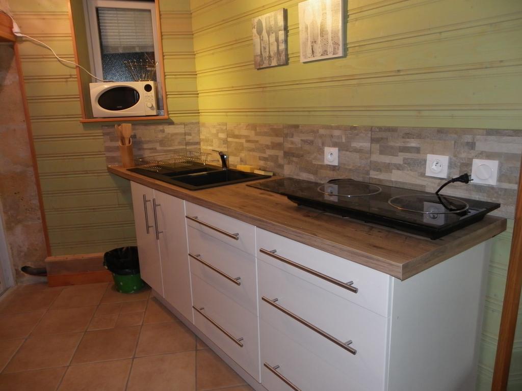 Gite Cosy, Sur Jardin, Terrasse Privee, Parking Au Calme En Rdc Gémozac Kültér fotó